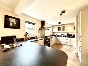 Kitchen- click for photo gallery